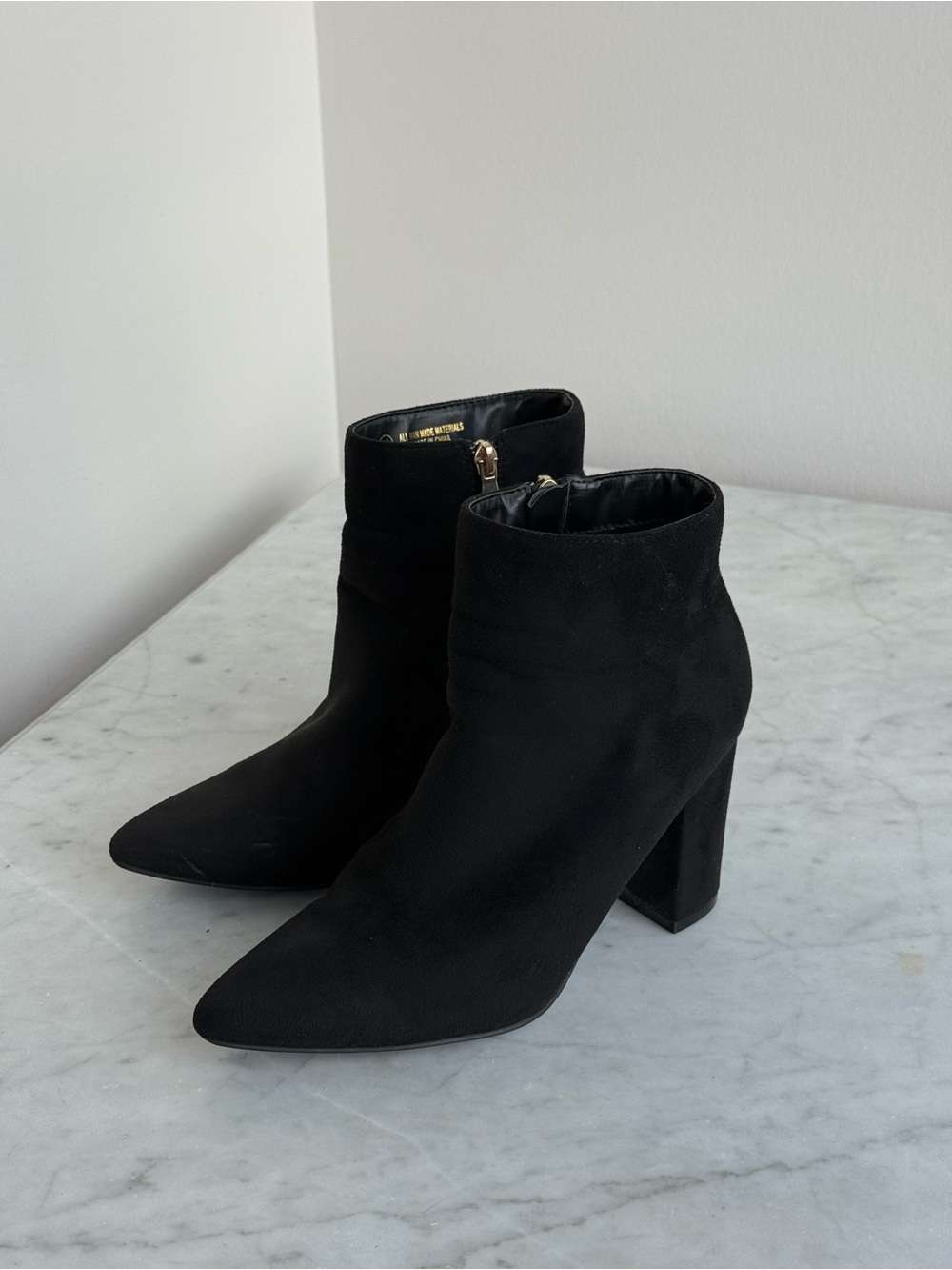 Lulus Black Faux Suede Pointed Toe Block Heel Ankle Booties Women’s Size 7.5